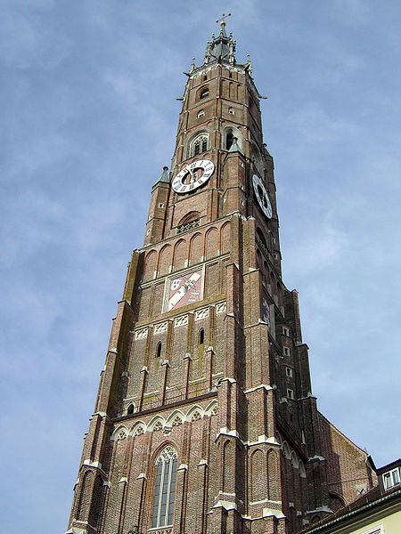 Brick Building This brick building, built in the 1500's is the tallest brick building in the world.
